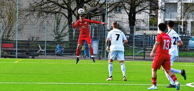 Bild 2: SV Jestetten gewinnt Kellerduell mit 3:2 gegen SV 08 Laufenburg II &ndash; und wir haben Bilder!