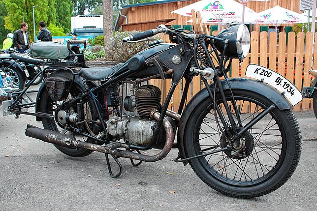 Bild 1: Partyabend und Oldtimertreffen an der Sichelhenke