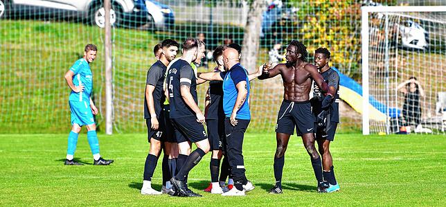 Eklat am Hochrhein: Ein Schiedsrichter soll einen Spieler rassistisch beleidigt haben.