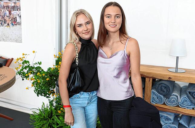 Bild 10: Sponsorenempfang beim Fest der Pferde vom Garten ins VIP Zelt