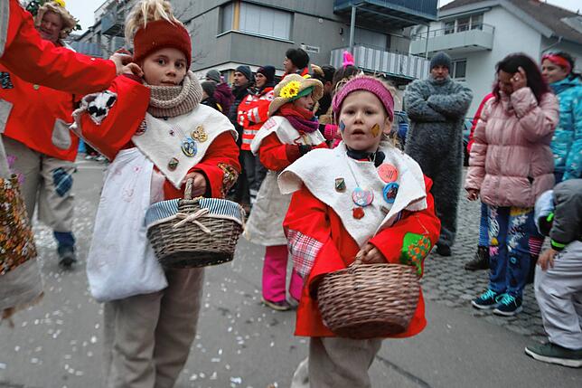 Bild 10: Bonndorf feiert den 40. Geburtstag des Narrenvereins mit riesigem Umzug