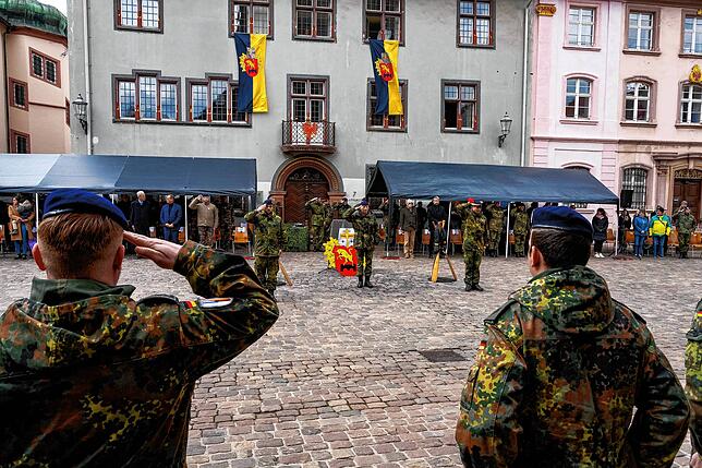 Bild 17: Bilder der beeindruckenden Bundeswehr-Parade vor dem Villinger Münster