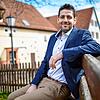 Ryyan Alshebl (Bündnis 90/Die Grünen) sitzt in Ostelsheim auf einer Bank. Alshebl kam als Flüchtling aus Syrien nach Deutschland &ndash; ...