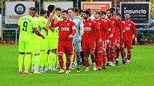 Auch der Türkische SV Singen (neongelbe Trikots) und der FC Überlingen gehen mit einem veränderten Kader in die neue Saison.