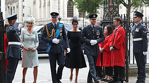 Zu großen Anlässen – wie hier der 100-Jahr-Feier der Royal Airforce im Jahr 2018 war die Uniform für Prinz William und seinen Bruder ...