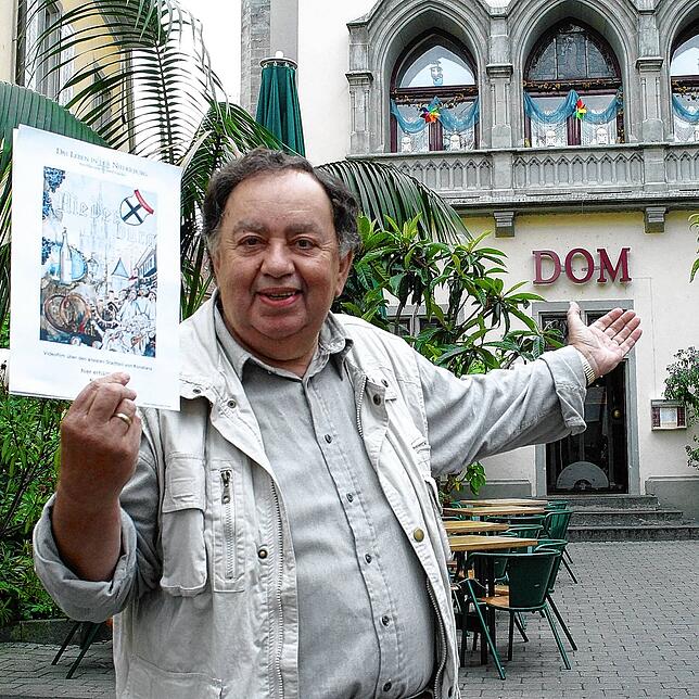 Richard Gandor produzierte nicht nur einen Film über den ältesten Konstanzer Stadtteil, sondern organisierte im Jahr 2003 (Foto) sogar ...