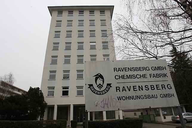 Bild 2: Die Verträge sind unterschrieben: Neben und auf dem Ravensberg-Areal soll sich endlich was bewegen