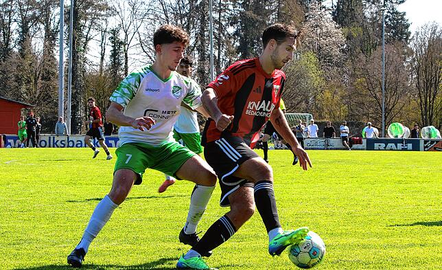 Bild 31: FC Überlingen besiegt DJK Donaueschingen mit 2:1. Wir waren mit der Kamera dabei!