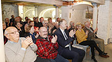 Kein freier Platz mehr bei der Buchpräsentation von Anton Knapp im Stadtmuseum in Hüfingen. Bilder: Roger Müller