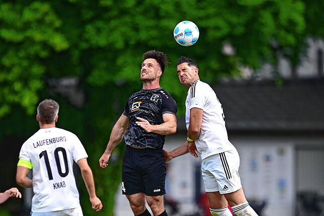 Bild 16: Meister FC Wolfenweiler-Schallstadt besiegt Vizemeister SV 08 Laufenburg mit 4:2 – wir haben Fotos!