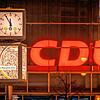 Die Uhr vor dem Konrad-Adenauer-Haus, der Bundeszentrale der CDU, steht auf fünf vor zwölf. Bis in die Nacht hat die CDU-Spitze zum ...