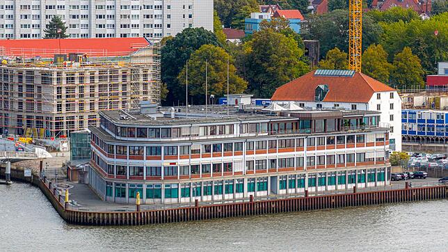 Deutschlands größter Rüstungskonzern Rheinmetall steht vor der Übernahme der Marinesparte der Bremer Werftengruppe.