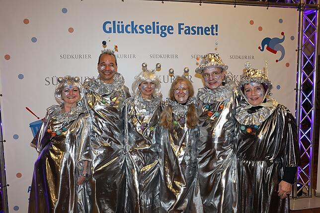 Bild 24: An der SÜDKURIER-Fotowand: Das sind die Gäste der Fernsehfasnacht (Teil 1)