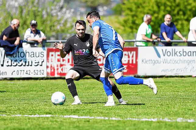 Bild 16: FC Erzingen unterliegt dem FC Wittlingen vor 500 Zuschauern mit 0:2 – und wir haben Fotos!