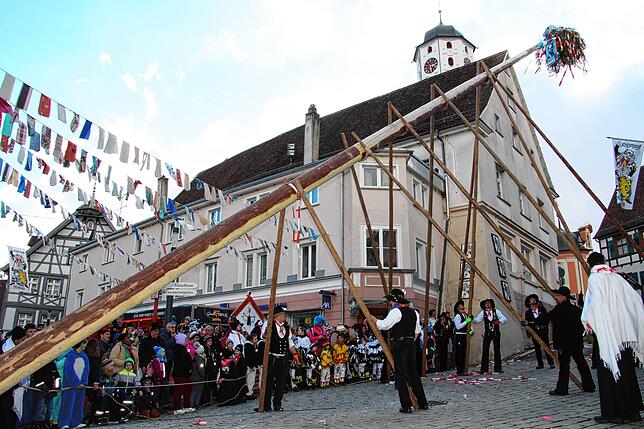Bild 20: Meßkirch feiert Fasnet: Die besten Bilder vom Schmotzigen Dunnschdig