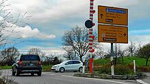 14 Absperrschranken wurden in der vergangenen Woche an den Auf- und Abfahrten der B31 zwischen Überlingen und Uhldingen-Mühlhofen (hier ...