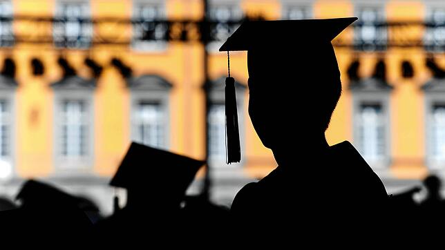 Nur der Doktorhut zählt? Wenn es nur so einfach wäre: Die persönliche Identität gewinnt in der Wissenschaft wieder an Bedeutung.