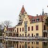 Das Schloss Seeheim liegt zwischen dem Konstanzer Hörnle und der Therme.