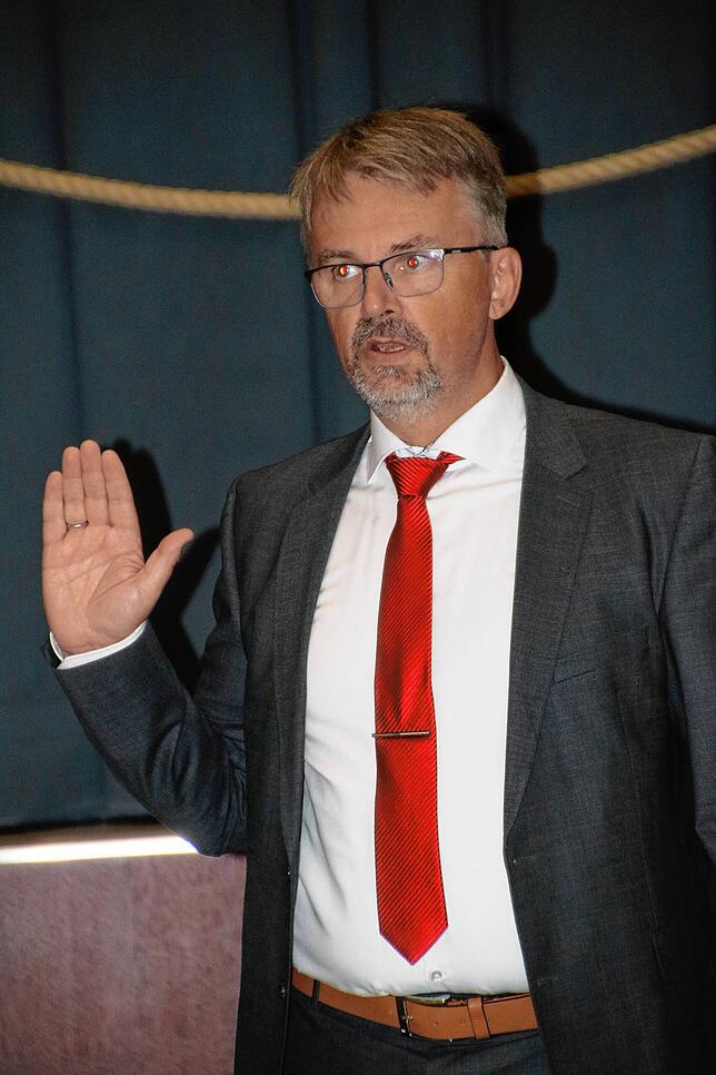 Startschuss: Die Vereidigung Martin Gruners am 23. Oktober beendete zugleich eine achtmonatige Hängepartie für die Stadt.