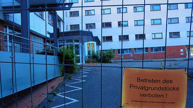 Das Krankenhaus in Schramberg war jetzt Ziel von unbekannten Dieben, die in dem seit Jahren leerstehenden Gebäude gewütet haben.