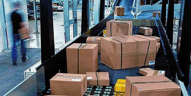 Die Pakete bei UPS in Nürnberg laufen über eine Sortieranlage aus Konstanz.