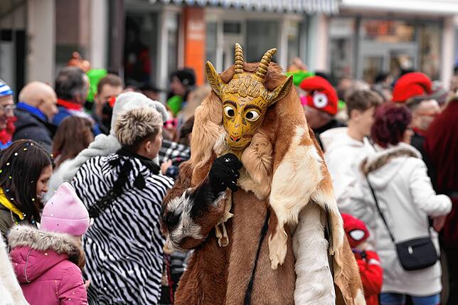 Bild 16: Fastnacht 2023: Die schönsten Fotos vom Umzug am Donnerstag in Villingen