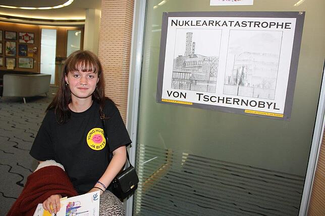 „Die Industrieruine von der Nuklearkatastrophe Tschernobyl habe ich mit Bleistift gezeichnet, um die düstere Atmosphäre zu ...