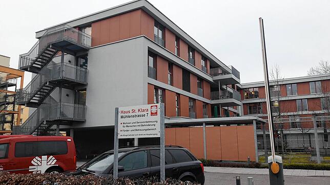 Haus St. Klara hat bereits Erfahrungen mit einem Corona-Ausbruch gemacht: Im Herbst starben nach einer Infektion zwei Menschen, einer ...