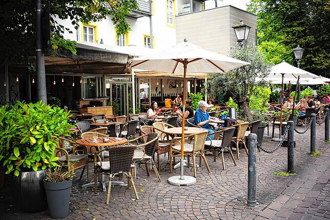 Fischmarkt, kostenpflichtig: Auch hier nimmt die Gastronomie recht breiten Raum ein.