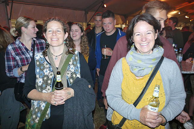 Bild 38: Am Brass-Abend bebt das Mundelfinger Festzelt