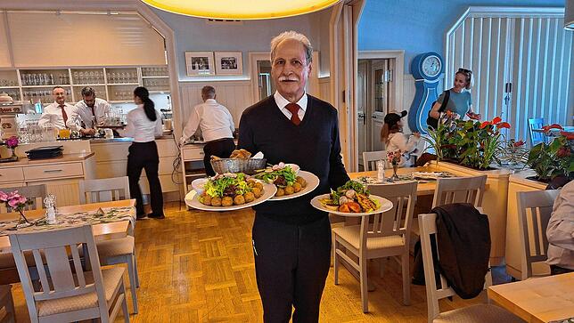 Bald arbeitet er 50 Jahre in der Schwedenschenke: Gastro-Unikat Alfio Di Mauro.