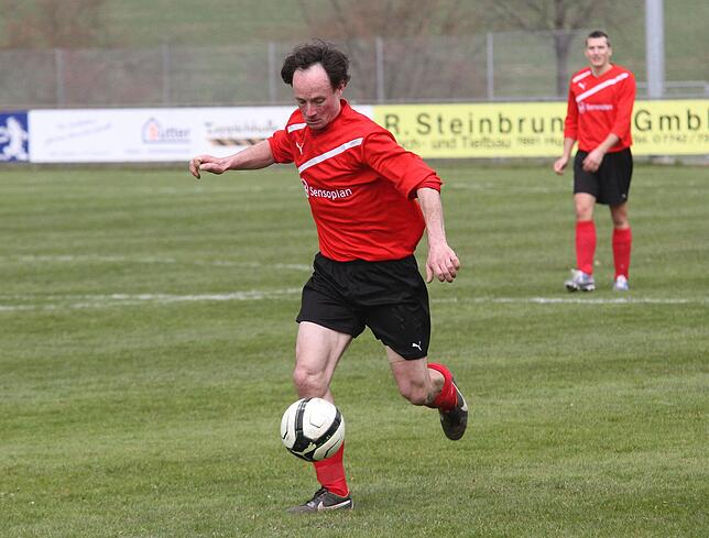 Comeback: Stefan Lauber, einst schon für Eintracht Stetten in der Landesliga vor zwölf Jahren aktiv, feierte beim 3:0 gegen den FC ...