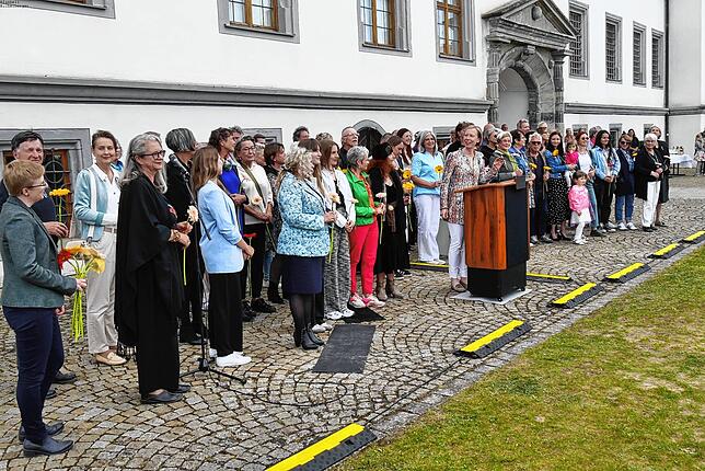 Ein Großteil der Künstlerinnen und Künstler, deren Arbeiten in der Ausstellung „KunstFREIHEIT – Deine Kunst. Dein Thema“ zu sehen sind, ...
