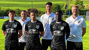 Die Neuzugänge und Trainer (von links): Florian Vöckt, Christian Jaensch (Co-Torwarttrainer), Ali Karaki, Torsten Ruddies (Cheftrainer), ...