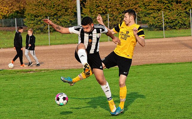 Bild 3: VfR Horheim-Schwerzen feiert gegen C.S.I. JR Laufenburg einen klaren 6:1-Erfolg &ndash; und wir haben die Bilder!