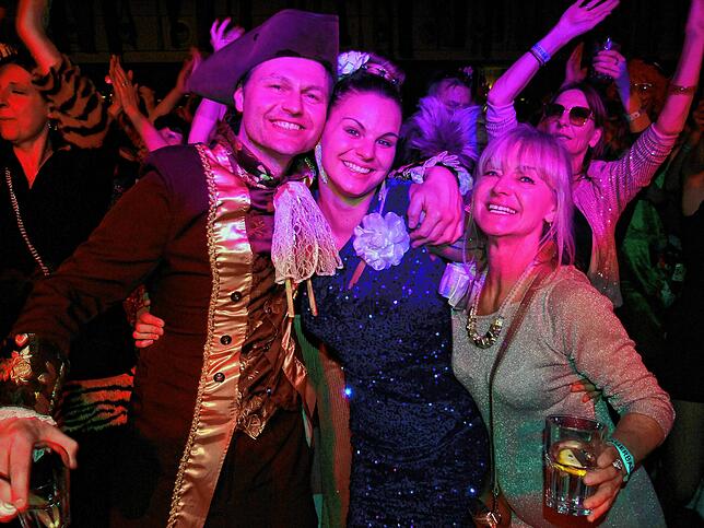 Bild 22: Viva Las Vegas &ndash; Bilder vom Holzhauerball im Milchwerk (1)