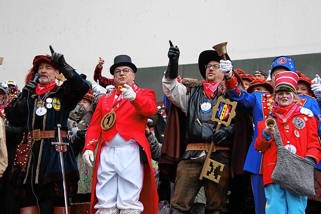 Bild 29: Fasnacht in Rielasingen: Schmotziger Fasnachtstag in bunten Bildern erleben