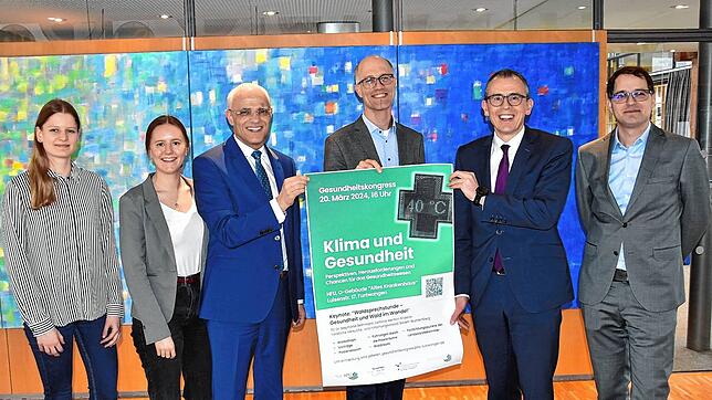 Madleine Sacher, Meike Kreysing (beide Gesundheitsnetzwerk), Fitz Link (Bürgermeister von Königsfeld), Christian Weidmann (Professor an ...