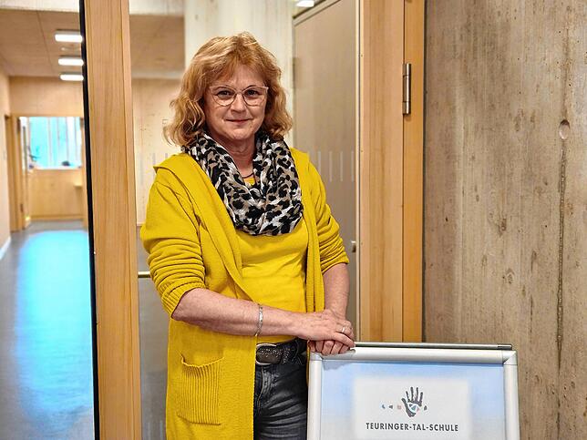 Die Schulleiterin Julie Adam.