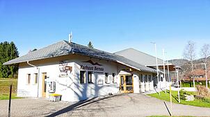 Noch hat sich kein neuer Pächter für das Bernauer Kurhaus gefunden. Den Veranstaltungsbetrieb wird deshalb vorerst die Gemeinde Bernau ...