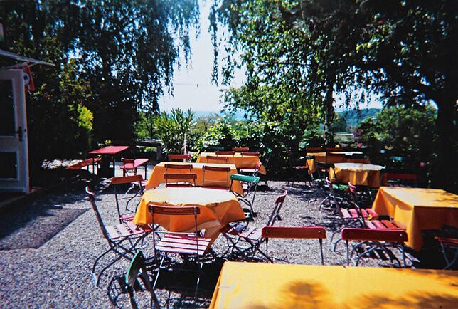 Vor dem Lokal ein Biergarten mit Aussicht: An den erinnert sich Lichtblick-Wirt Markus Wiggenhauser noch heute gerne.