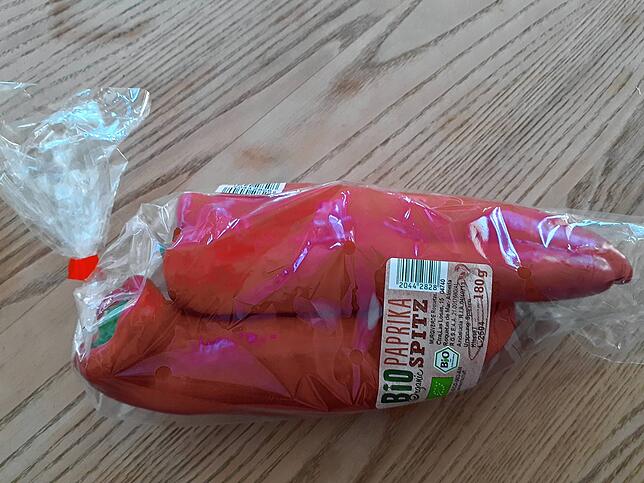 Der Hamburger Umweltexperte Tristan Jorde plädiert ähnlich wie bei den Getränken auch für ein Mehrwegsystem bei Verpackungen, etwa für ...