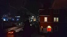 Bei einem Stromausfall 2024 in Villingen gehen nur die Straßenleuchten nicht (unser Foto): Bei einem großflächigen Blackout wird es ...