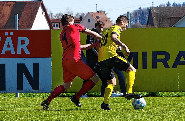 Bild 20: SV Denkingen besiegt FV Walbertsweiler-Rengetsweiler 3:1. Wir waren mit der Kamera dabei!