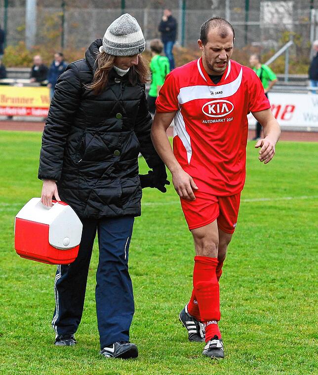 Bild 4: Schnappschüsse aus der Bezirksliga-Saison 2011/2012