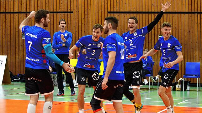 Mimmenhausen (von links Schaugg, Pampel, Hoffmann, Cipollone, Jalowietzki und Birkenberg) besiegte Kriftel mit 3:1 beim Abschiedsspiel ...