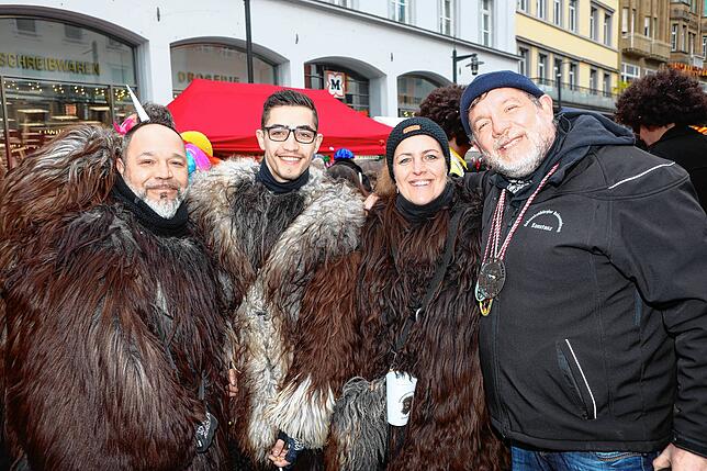 Bild 7: Närrisches Treiben beim Narrenmarkt 2024 in Konstanz