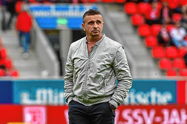 Mersad Selimbegovic ist aktuell Trainer des SSV Jahn Regensburg in der Zweiten Bundesliga.