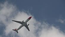 Ein Flugzeug im Anflug auf Kloten.