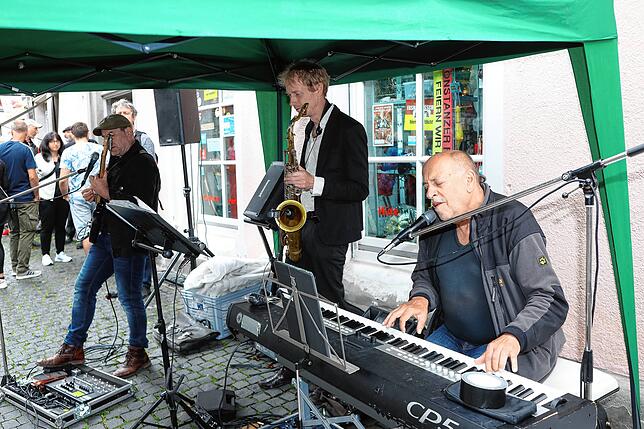 Bild 3: Bilder vom Gassenfreitag (Teil 1): Die Besucher kehren in den ältesten Stadtteil zurück